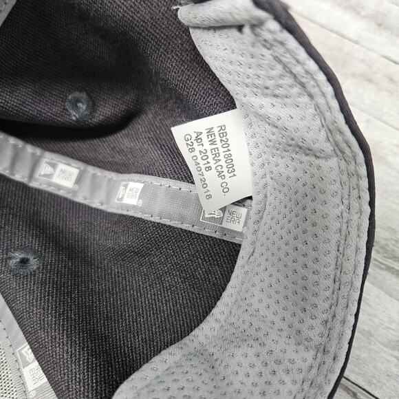 Red Bull Snapback Hat Conquest Grey New Era 2018 Rise Rally - Picture 6 of 7